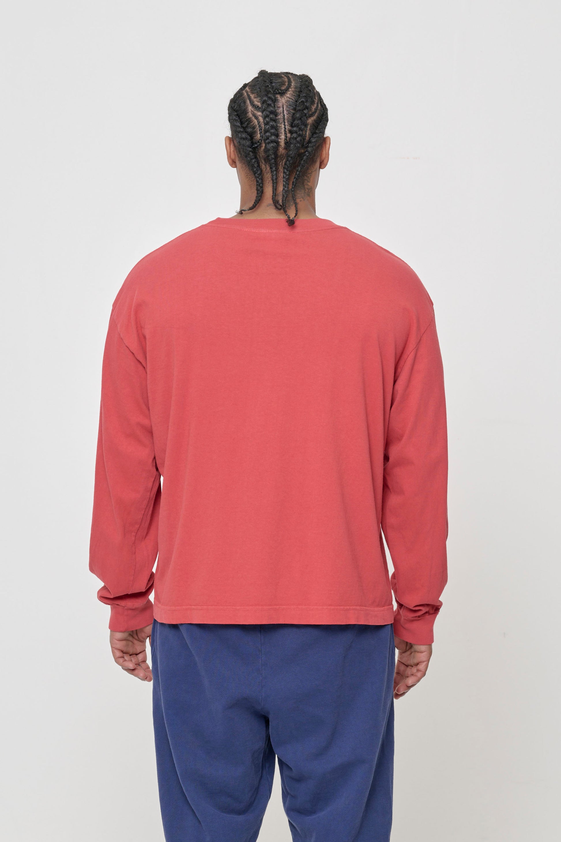Back: shirt fabric relaxed and smooth with medium amount of ease.