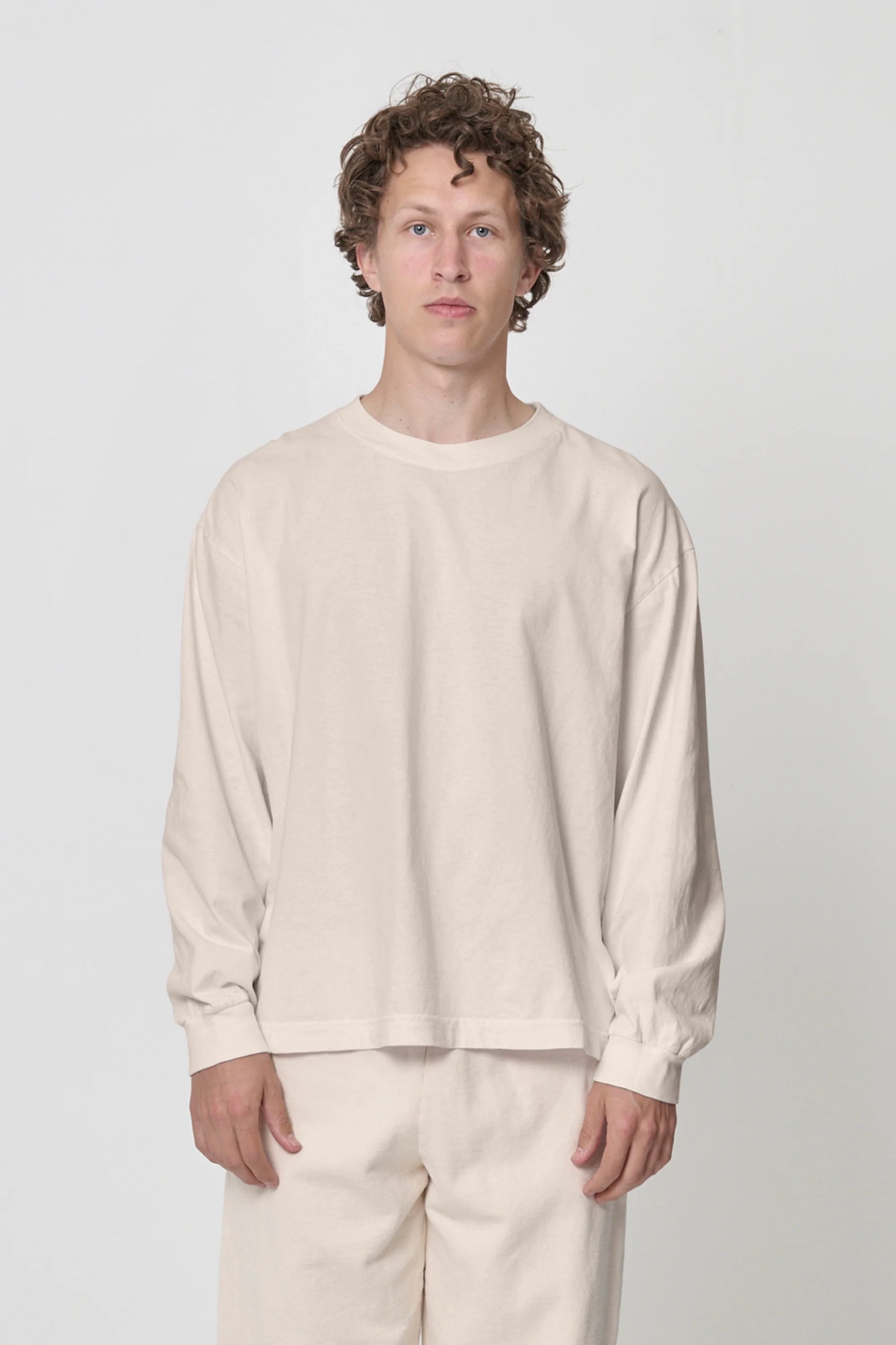 6' man in size M Scour Long Sleeve Boxier Trash Tee; shirt hem at lower-mid-hip.