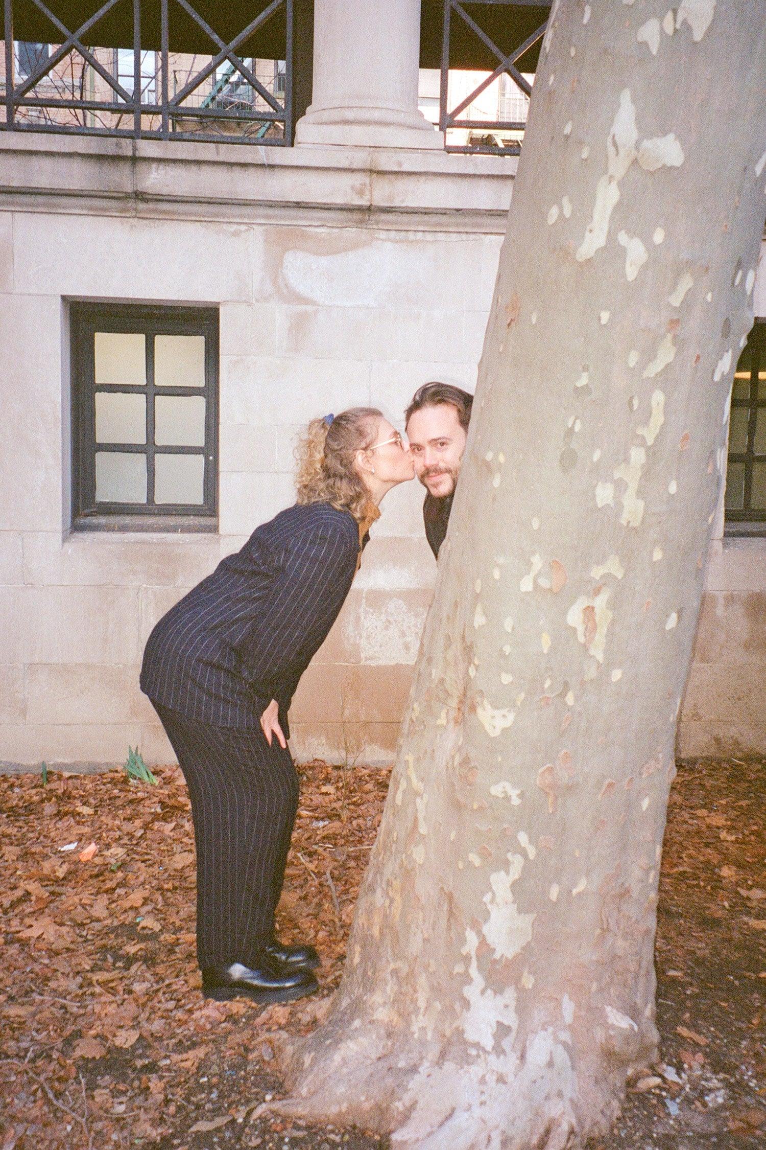 Mae Elvis Kaufman & Kalen Hollomon - Everybody.World