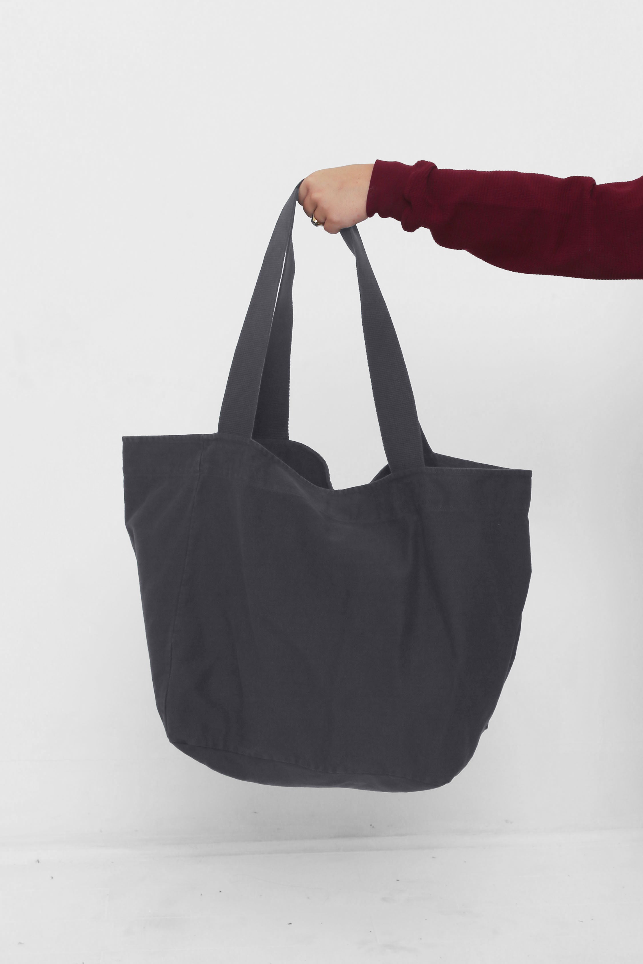 Big Tote — Everybody.World