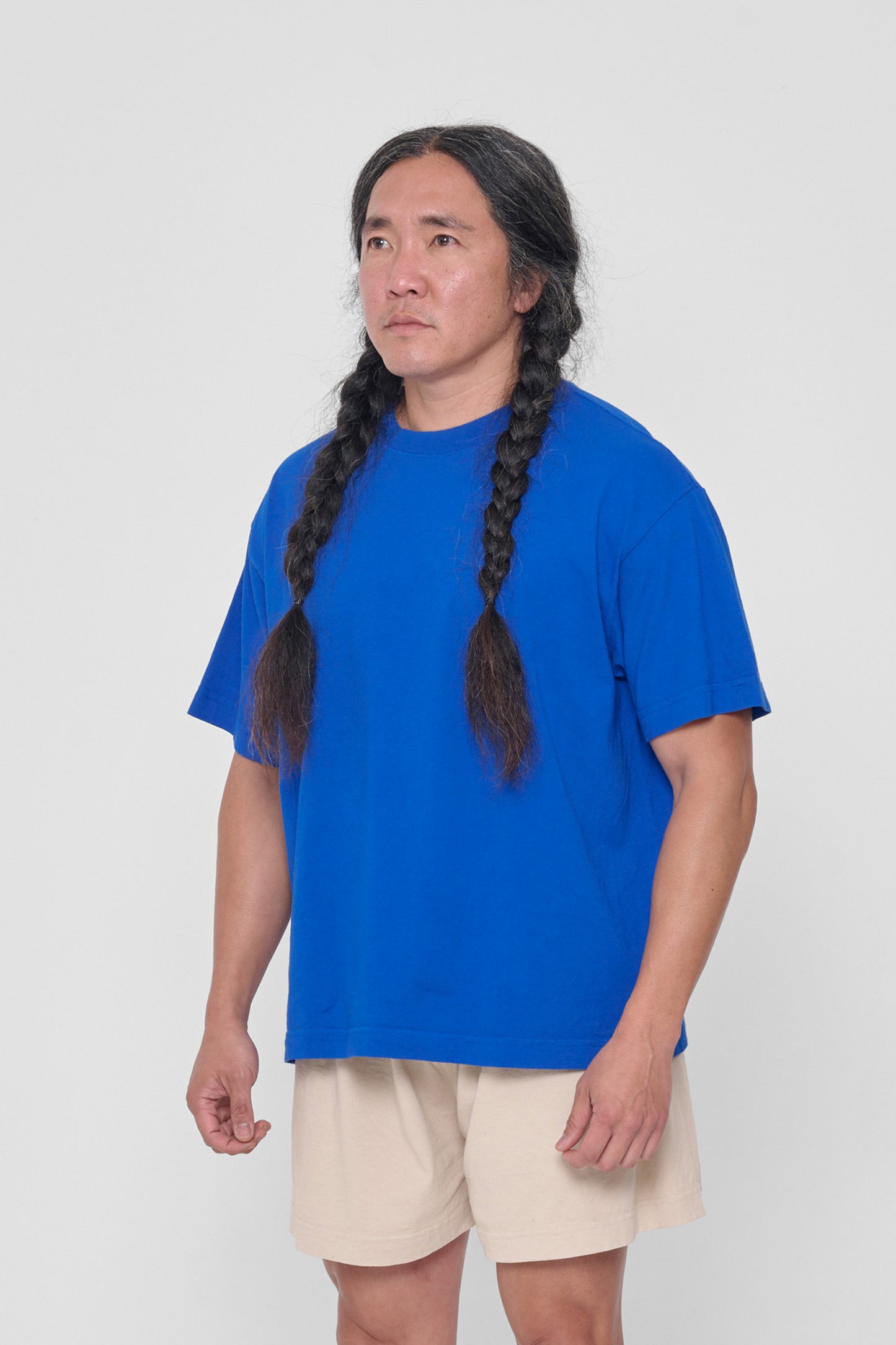 3/4 front view showing no side seams.