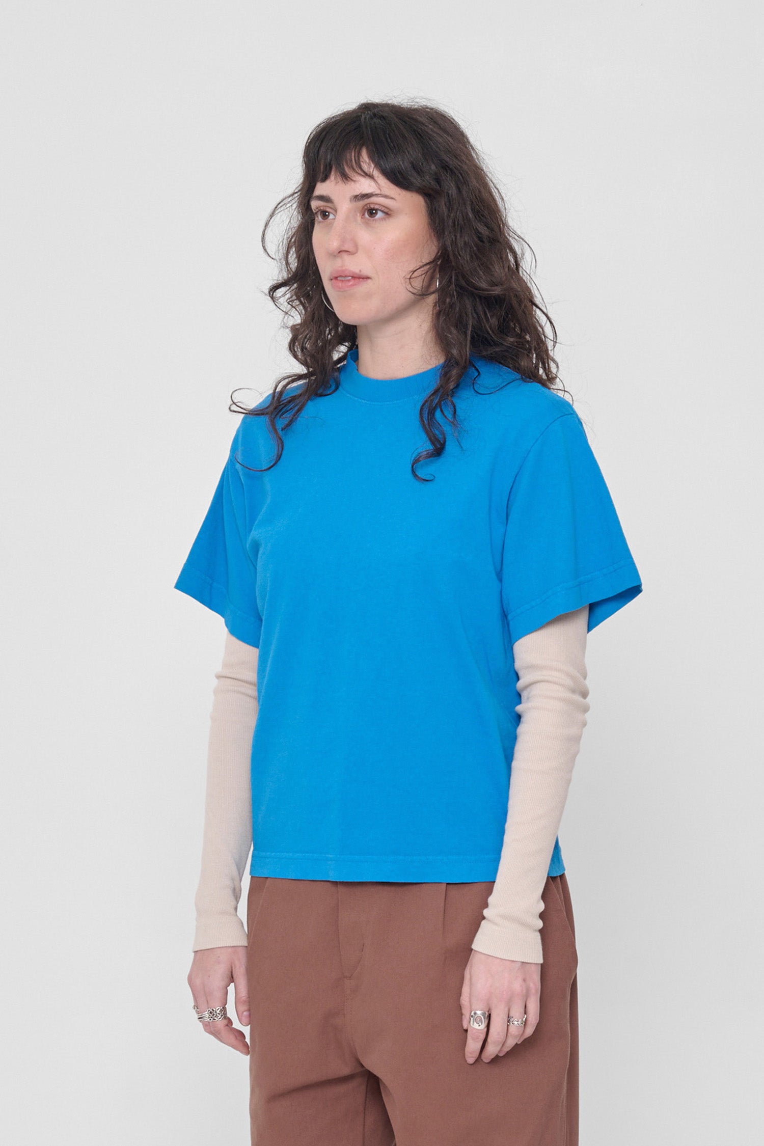 3/4 front view showing no side seams.