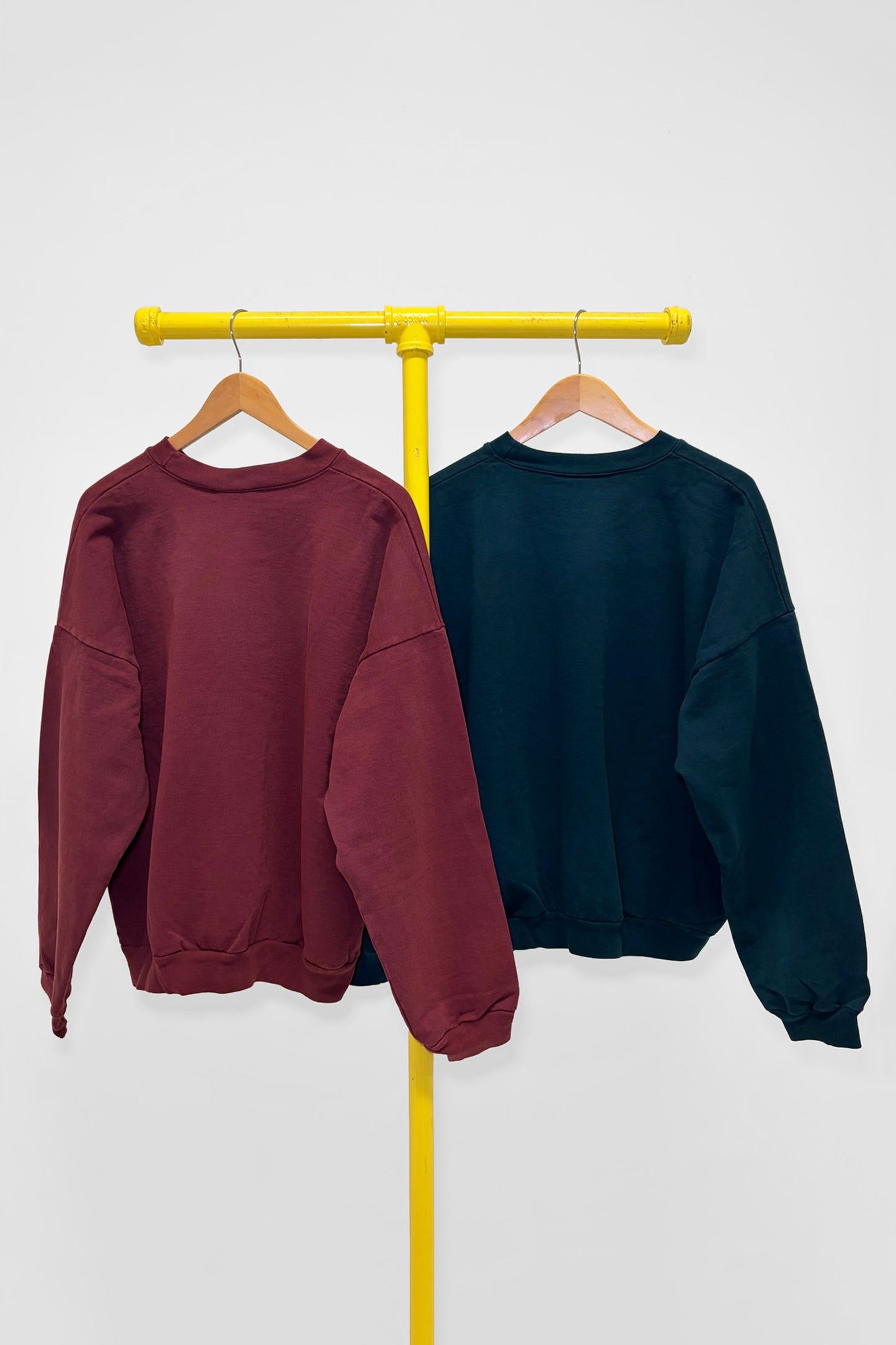 L Trash Crewneck 2-Pack, back view