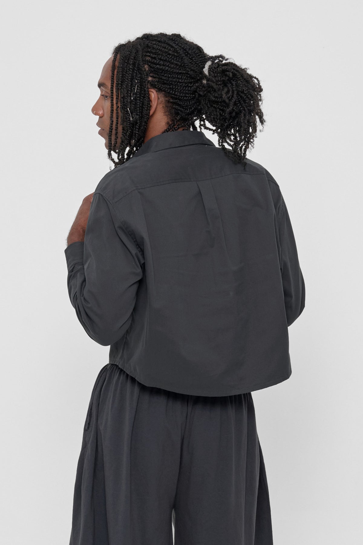 Peach Fuzz Cropped Button-Up Shirt in Slate – back view on model