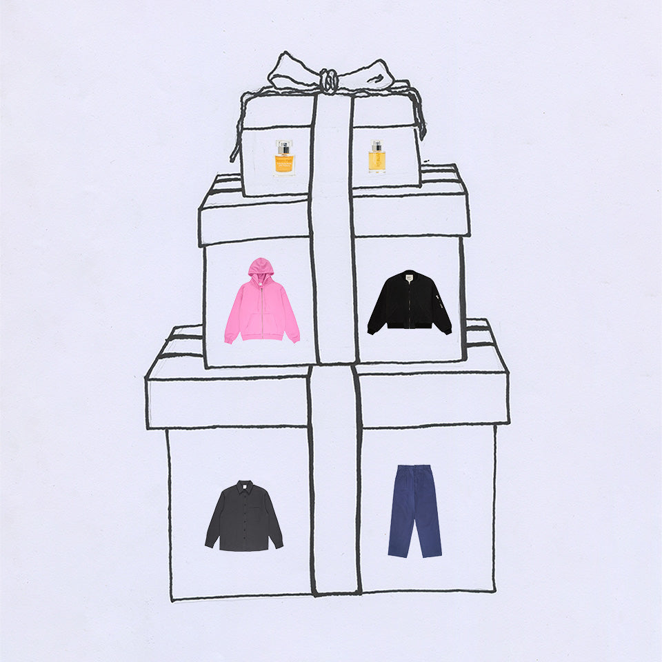 Illustration of 3 presents stacked with images of Everybody.World items inside.
