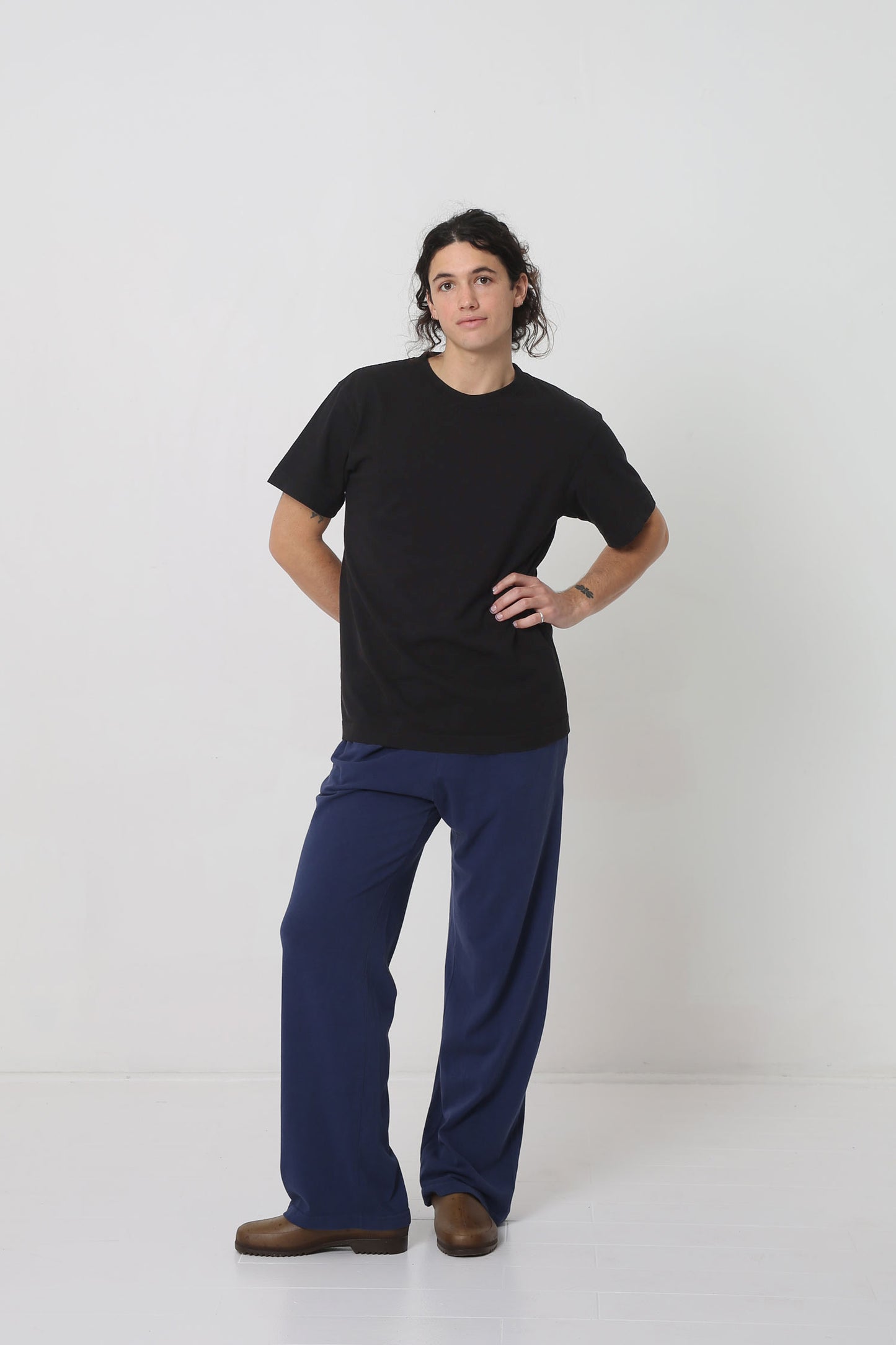 Styled with Washed Navy Apartment Pants and Plasticana shoes.