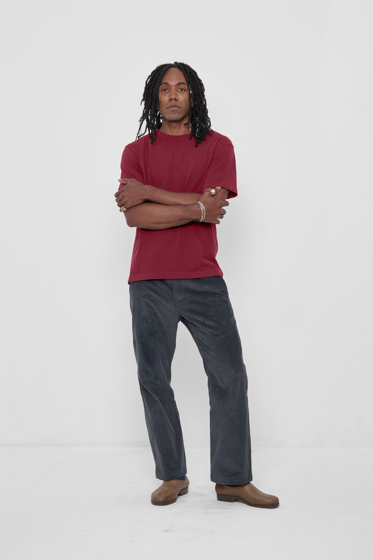 Short Sleeve Trash Tee in Garnet – front front body view on model