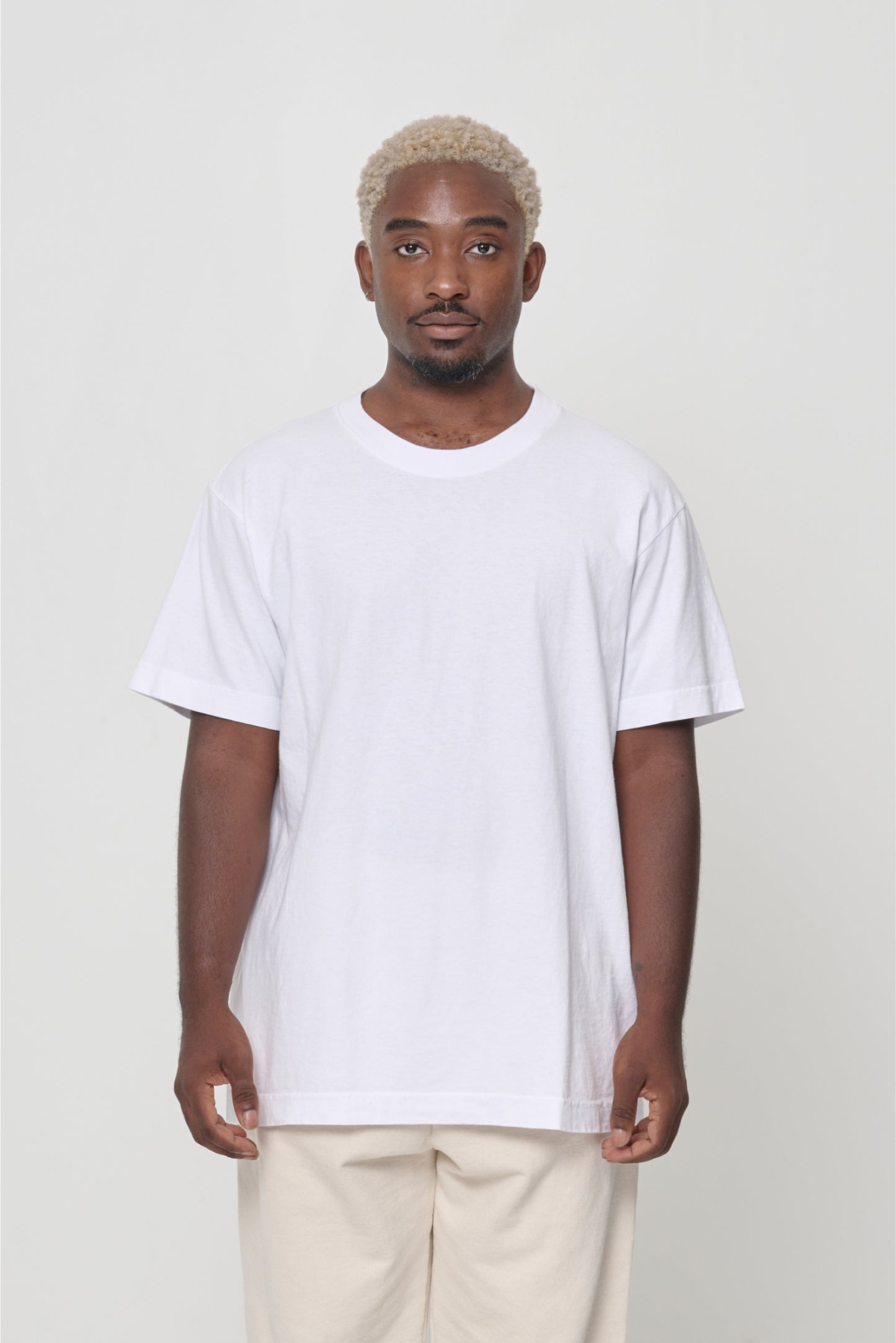 Short Sleeve Trash Tee in White - Everybody.World