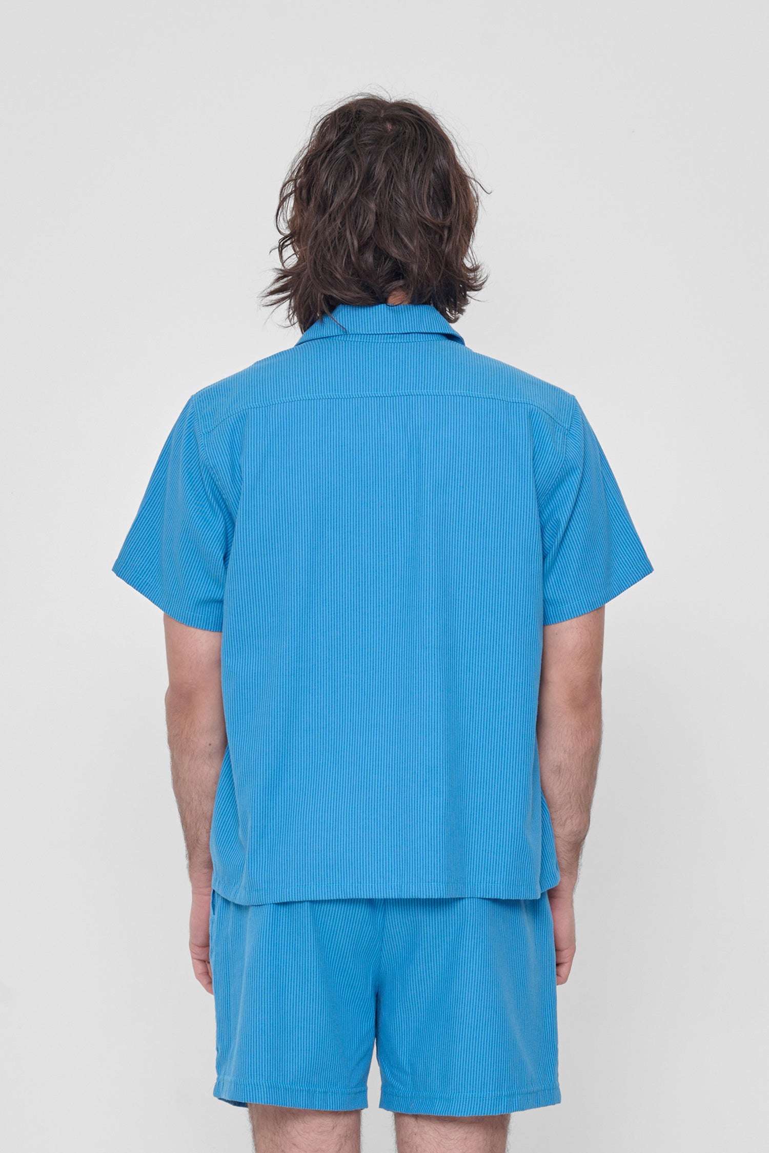 Back view showing the yoke and relaxed fit through the body. 