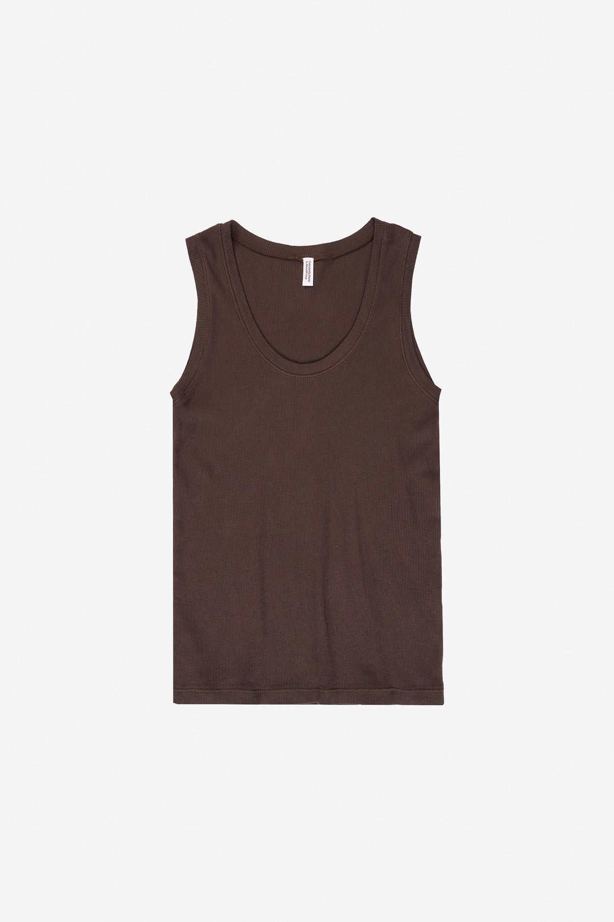 The Tank in Wet Soil – flat lay, no model