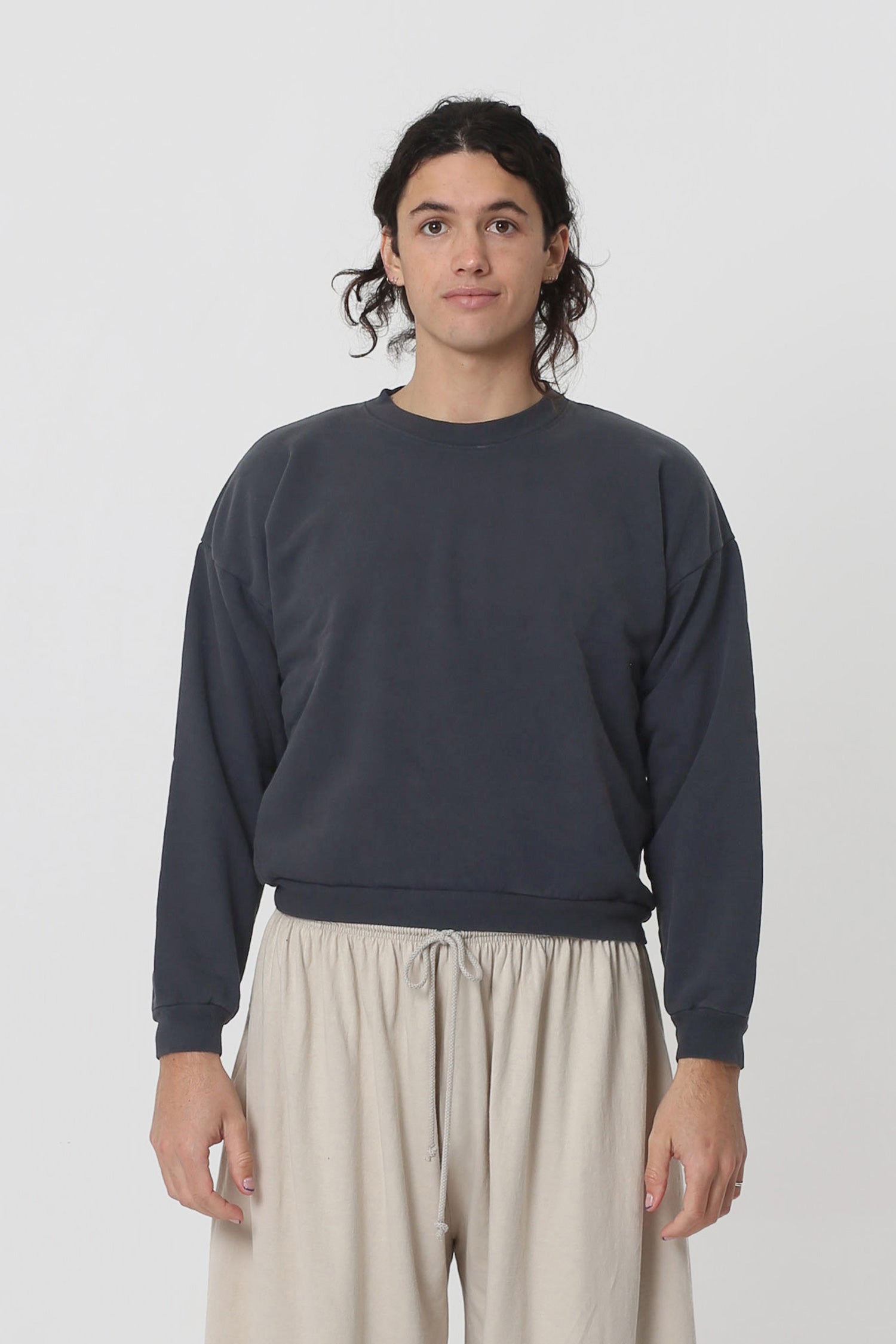 Trash Crewneck — Everybody.World